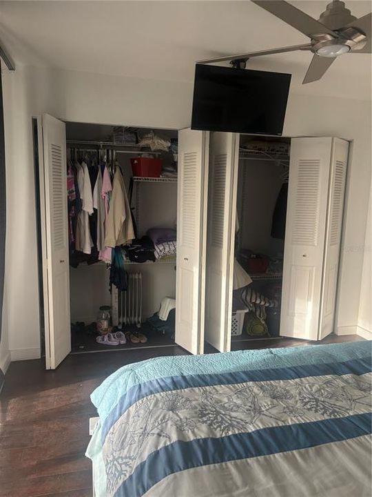 For Sale: $129,000 (1 beds, 1 baths, 615 Square Feet)