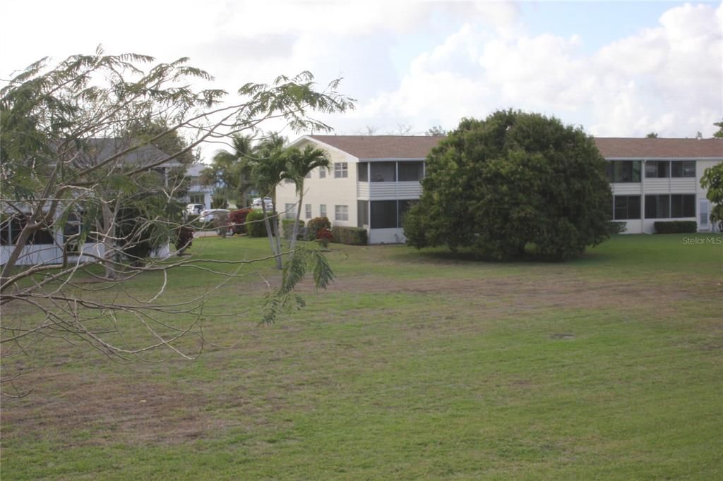 For Sale: $129,000 (1 beds, 1 baths, 615 Square Feet)