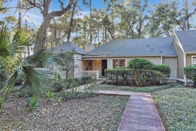 For Rent: $2,100 (2 beds, 2 baths, 1058 Square Feet)