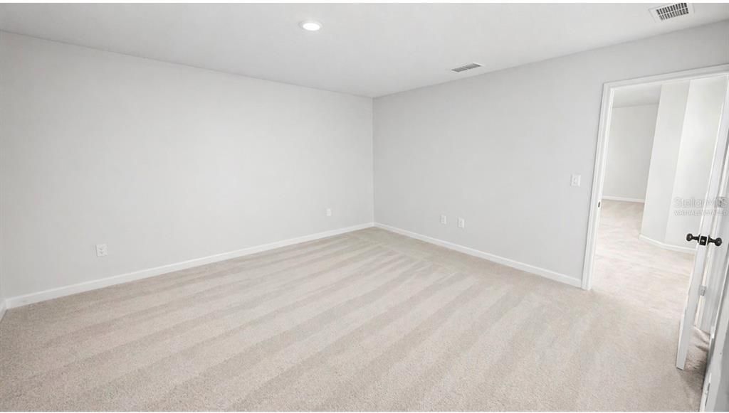 Active With Contract: $2,450 (5 beds, 3 baths, 2421 Square Feet)