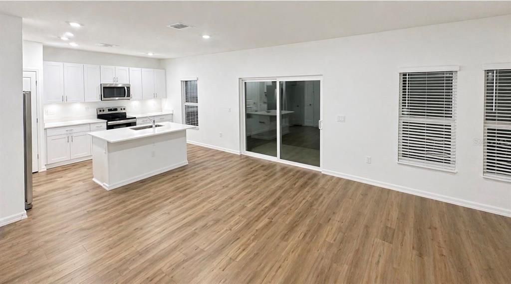 Active With Contract: $2,450 (5 beds, 3 baths, 2421 Square Feet)