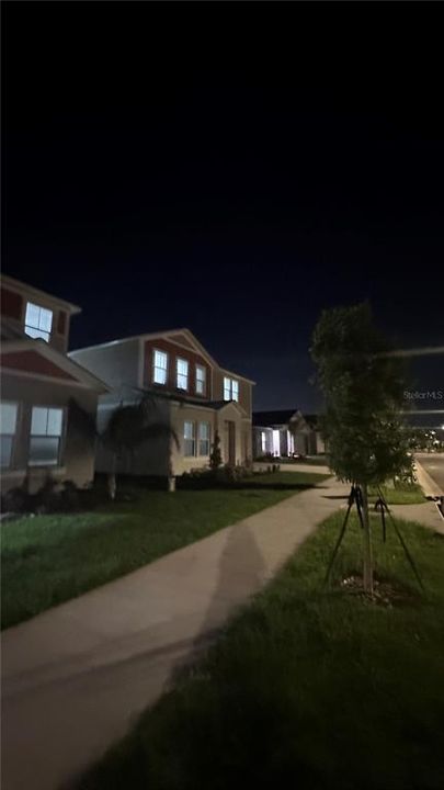 Active With Contract: $2,450 (5 beds, 3 baths, 2421 Square Feet)