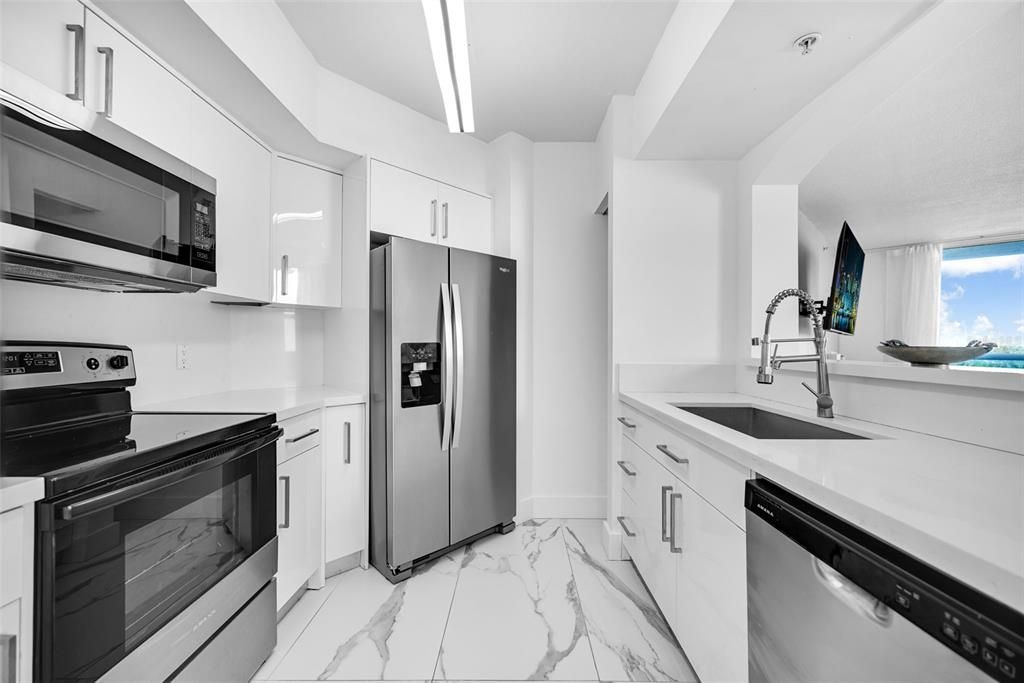 En Venta: $795,000 (2 camas, 2 baños, 1002 Pies cuadrados)