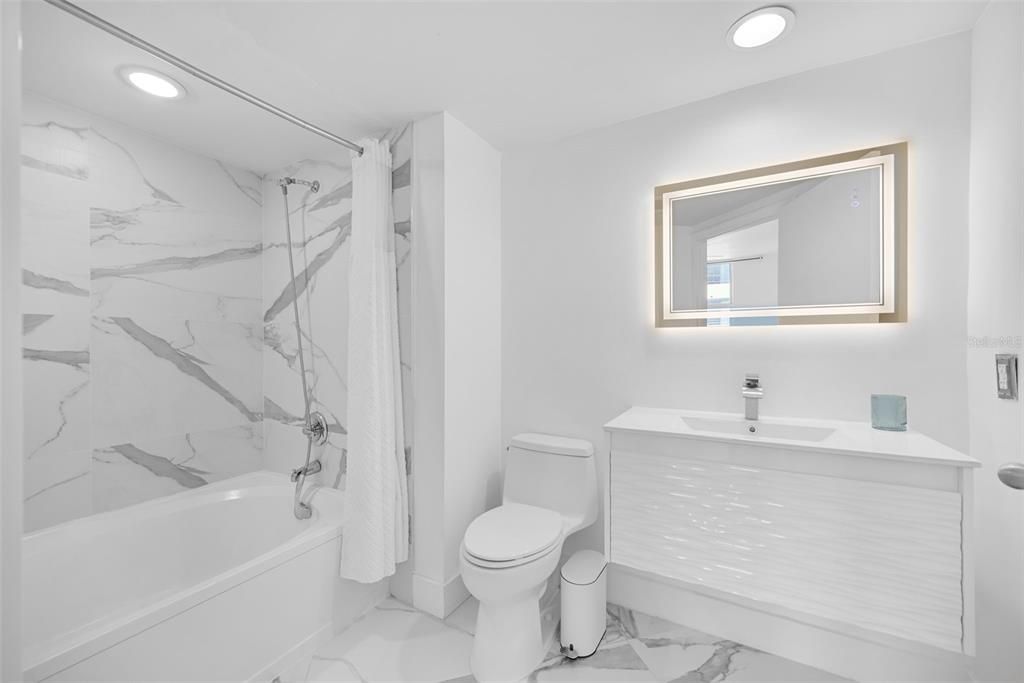 En Venta: $795,000 (2 camas, 2 baños, 1002 Pies cuadrados)