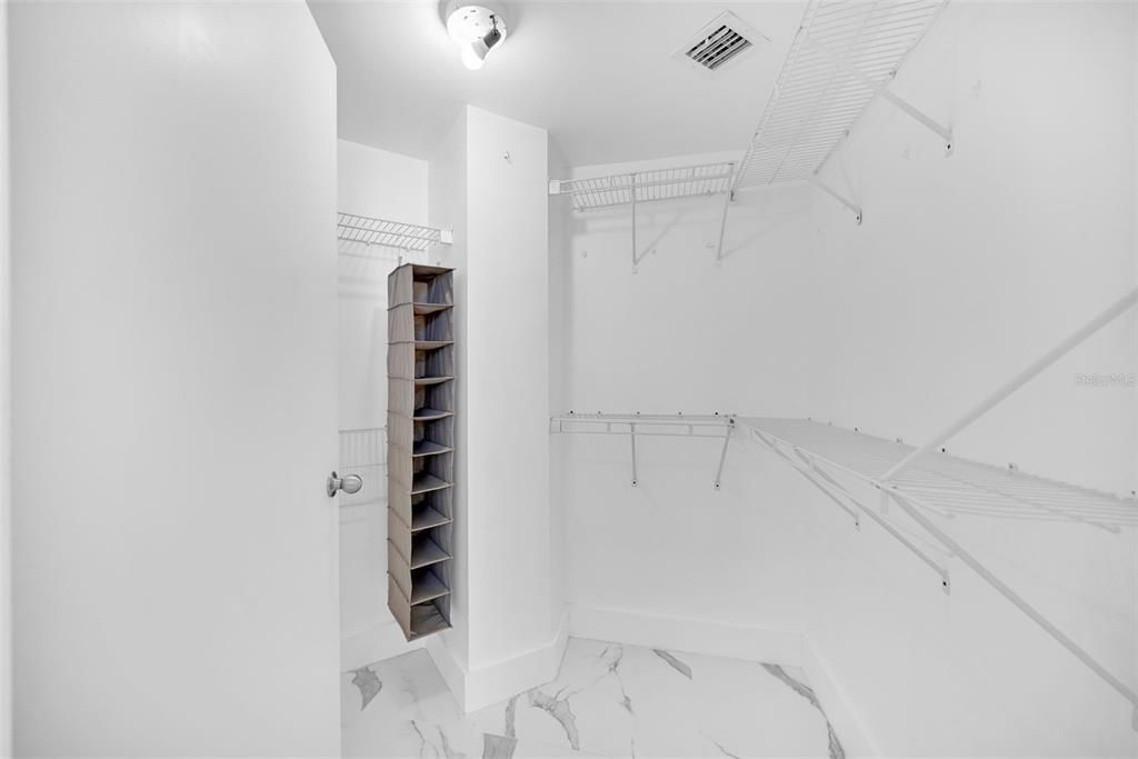 En Venta: $795,000 (2 camas, 2 baños, 1002 Pies cuadrados)