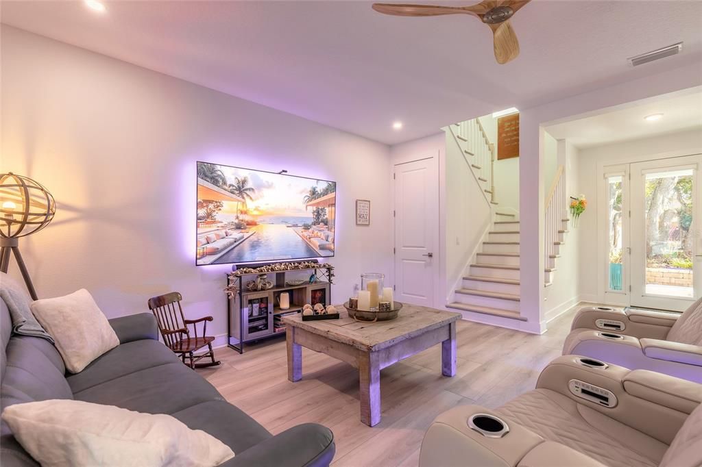 En Venta: $934,900 (3 camas, 2 baños, 1943 Pies cuadrados)