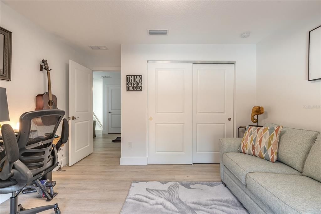 En Venta: $934,900 (3 camas, 2 baños, 1943 Pies cuadrados)