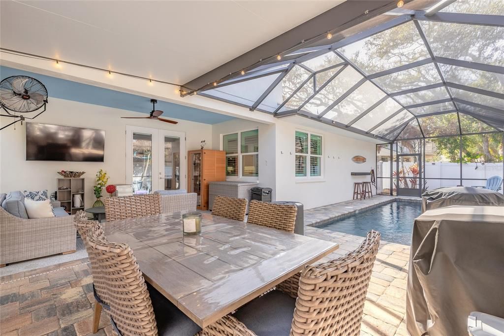 En Venta: $934,900 (3 camas, 2 baños, 1943 Pies cuadrados)