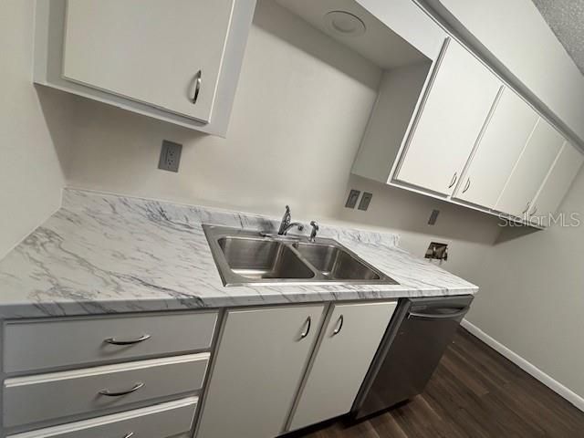 На продажу: $164,500 (2 спален, 2 ванн, 1002 Квадратных фут)