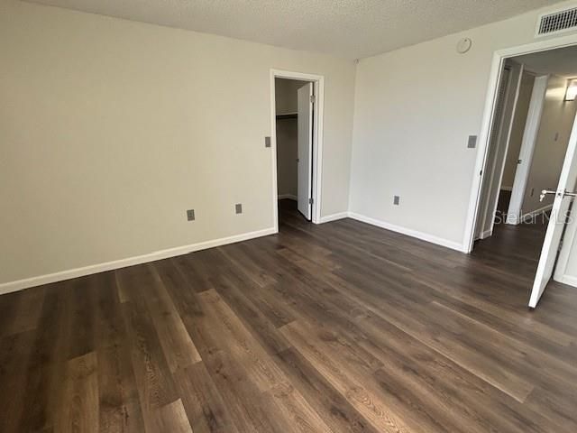 На продажу: $164,500 (2 спален, 2 ванн, 1002 Квадратных фут)
