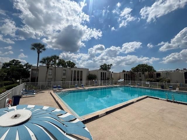 For Sale: $164,500 (2 beds, 2 baths, 1002 Square Feet)