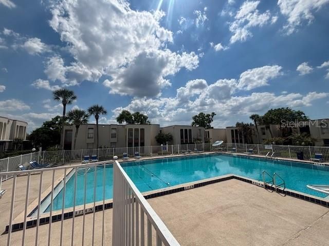 For Sale: $164,500 (2 beds, 2 baths, 1002 Square Feet)