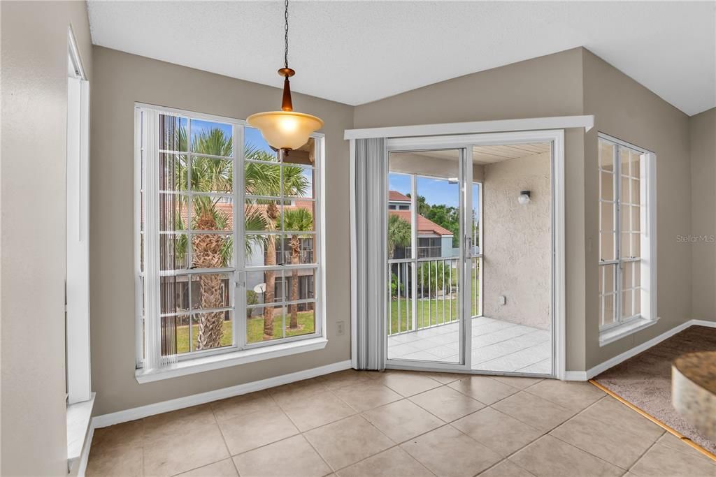 En Venta: $179,900 (2 camas, 2 baños, 1080 Pies cuadrados)