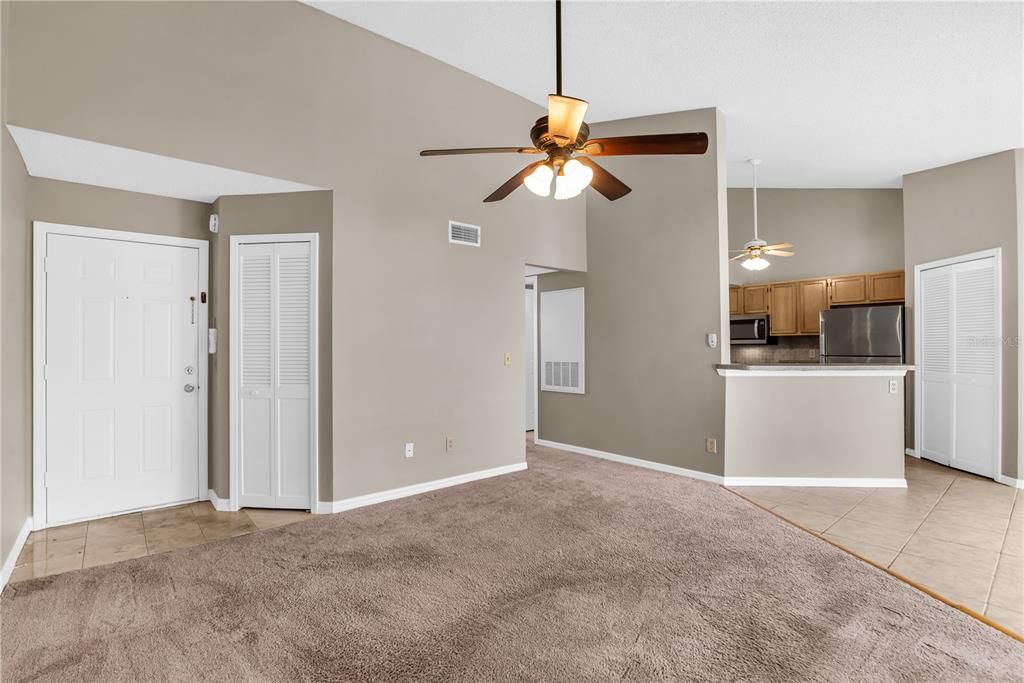 En Venta: $179,900 (2 camas, 2 baños, 1080 Pies cuadrados)