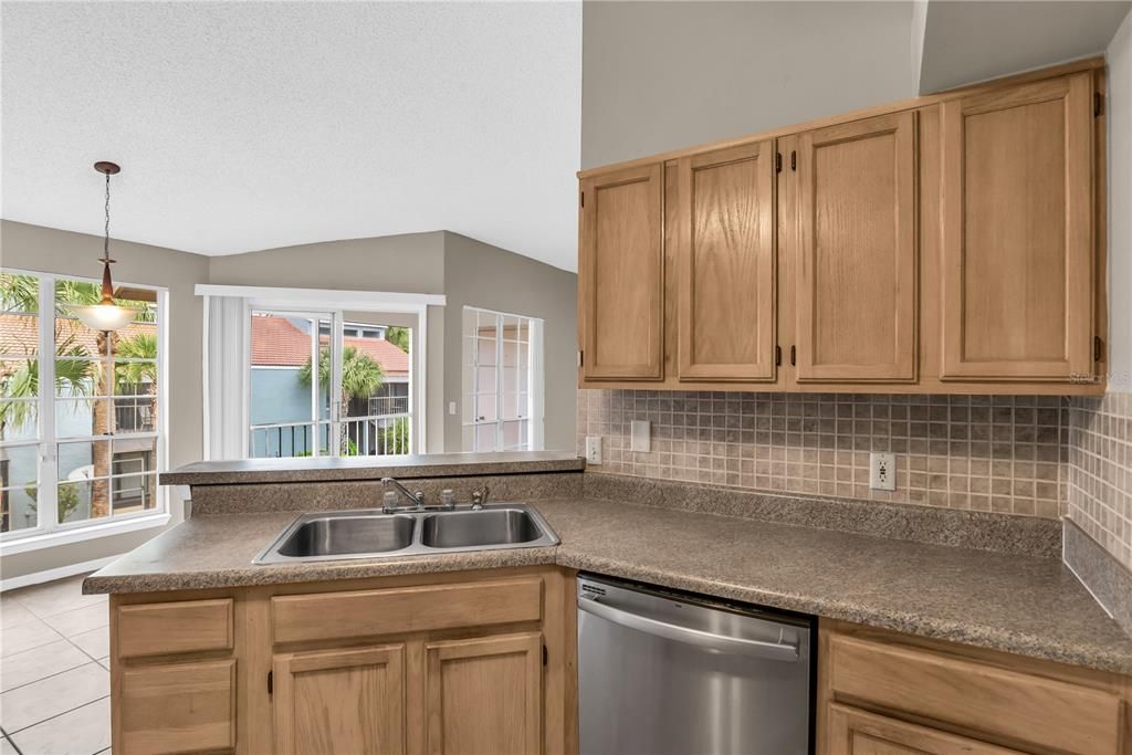 En Venta: $179,900 (2 camas, 2 baños, 1080 Pies cuadrados)