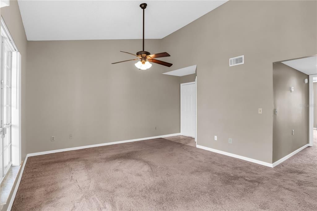 En Venta: $179,900 (2 camas, 2 baños, 1080 Pies cuadrados)