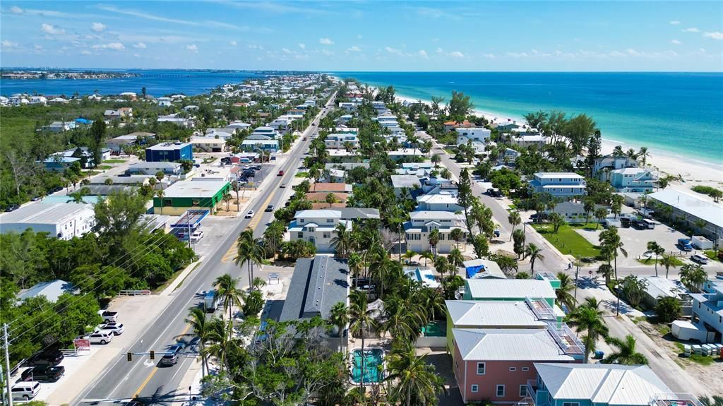 待售: $649,000 (2 贝兹, 2 浴室, 884 平方英尺)