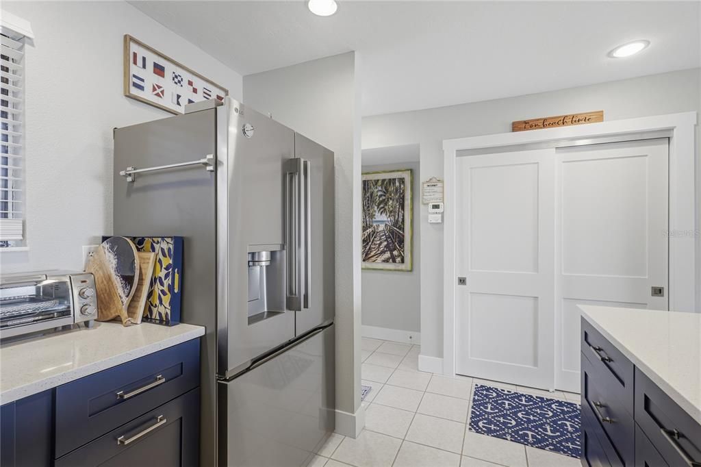For Sale: $695,000 (2 beds, 2 baths, 1080 Square Feet)