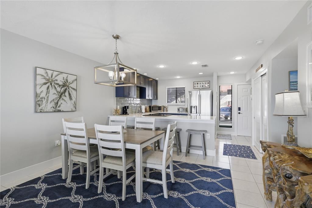 For Sale: $695,000 (2 beds, 2 baths, 1080 Square Feet)