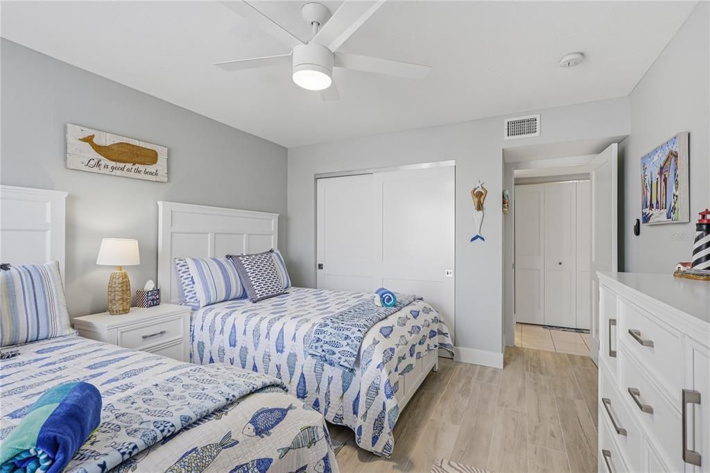 For Sale: $695,000 (2 beds, 2 baths, 1080 Square Feet)
