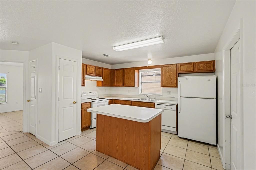 For Sale: $490,000 (4 beds, 0 baths, 2234 Square Feet)