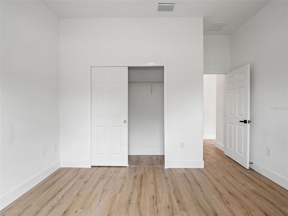 For Sale: $278,000 (3 beds, 2 baths, 1448 Square Feet)