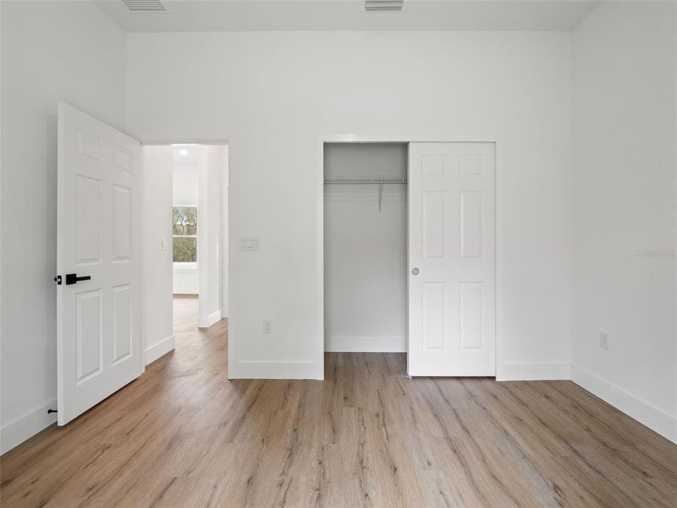 For Sale: $278,000 (3 beds, 2 baths, 1448 Square Feet)