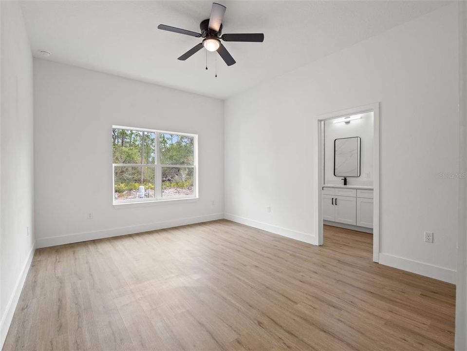 For Sale: $278,000 (3 beds, 2 baths, 1448 Square Feet)