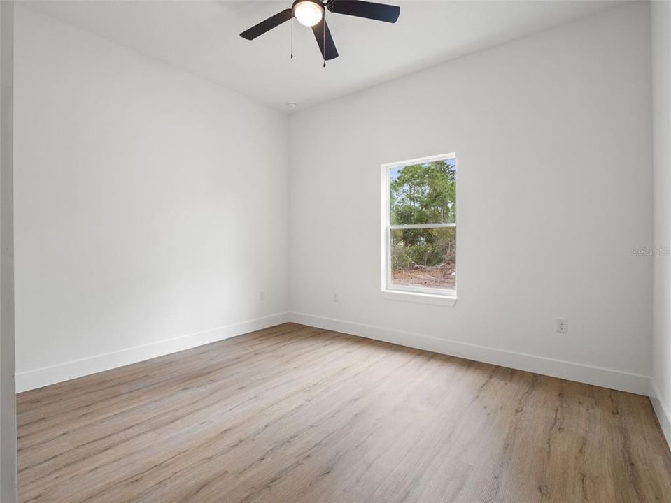 For Sale: $278,000 (3 beds, 2 baths, 1448 Square Feet)