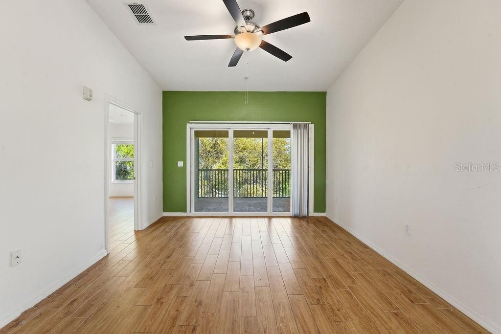 En Venta: $275,000 (2 camas, 2 baños, 1238 Pies cuadrados)