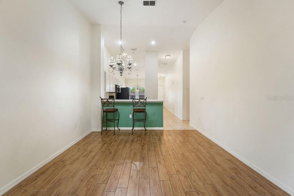 En Venta: $275,000 (2 camas, 2 baños, 1238 Pies cuadrados)