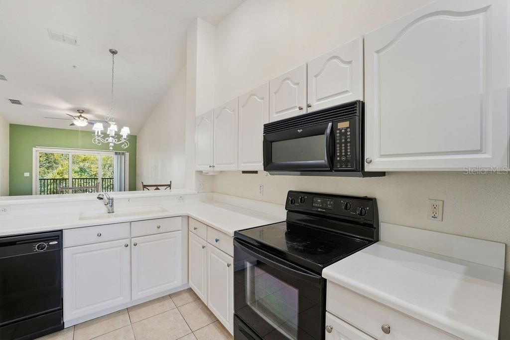 En Venta: $275,000 (2 camas, 2 baños, 1238 Pies cuadrados)