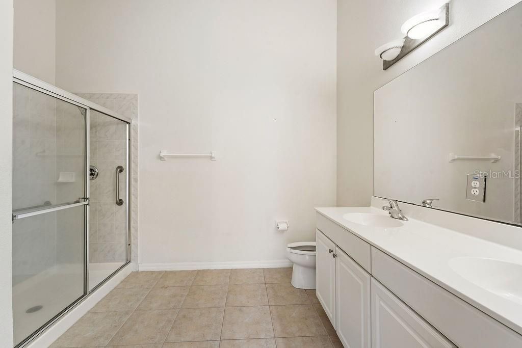 En Venta: $275,000 (2 camas, 2 baños, 1238 Pies cuadrados)