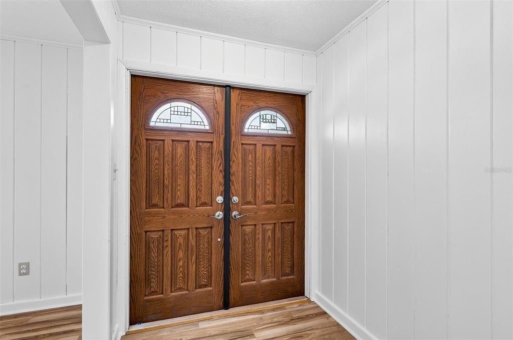 For Sale: $589,900 (4 beds, 3 baths, 2357 Square Feet)
