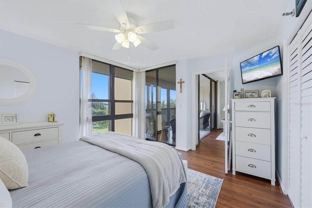 For Sale: $207,900 (3 beds, 2 baths, 1097 Square Feet)