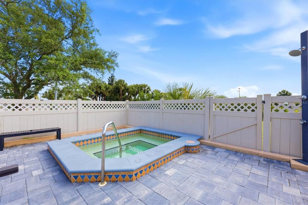 For Sale: $207,900 (3 beds, 2 baths, 1097 Square Feet)