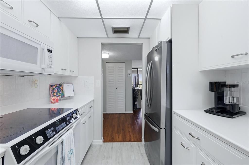 For Sale: $207,900 (3 beds, 2 baths, 1097 Square Feet)