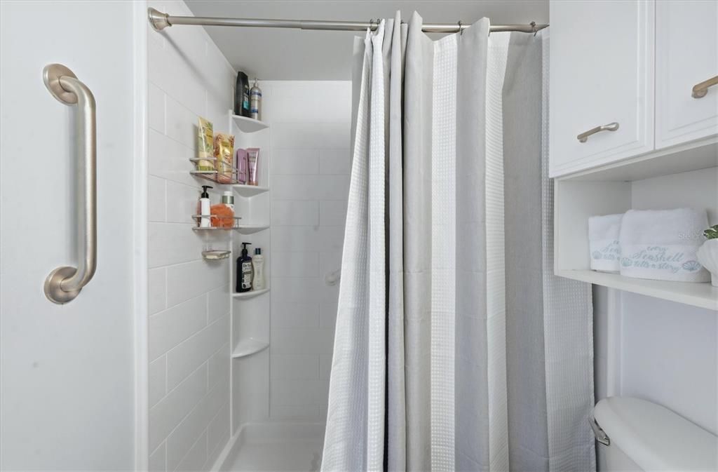 For Sale: $207,900 (3 beds, 2 baths, 1097 Square Feet)