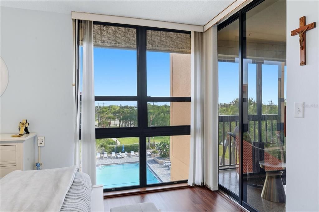 For Sale: $207,900 (3 beds, 2 baths, 1097 Square Feet)