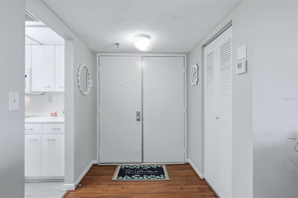 For Sale: $207,900 (3 beds, 2 baths, 1097 Square Feet)