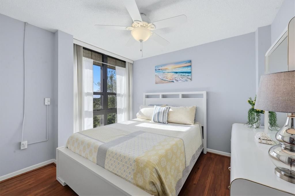 For Sale: $207,900 (3 beds, 2 baths, 1097 Square Feet)