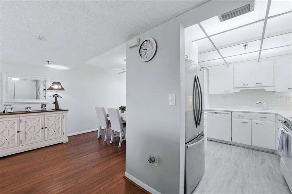 For Sale: $207,900 (3 beds, 2 baths, 1097 Square Feet)