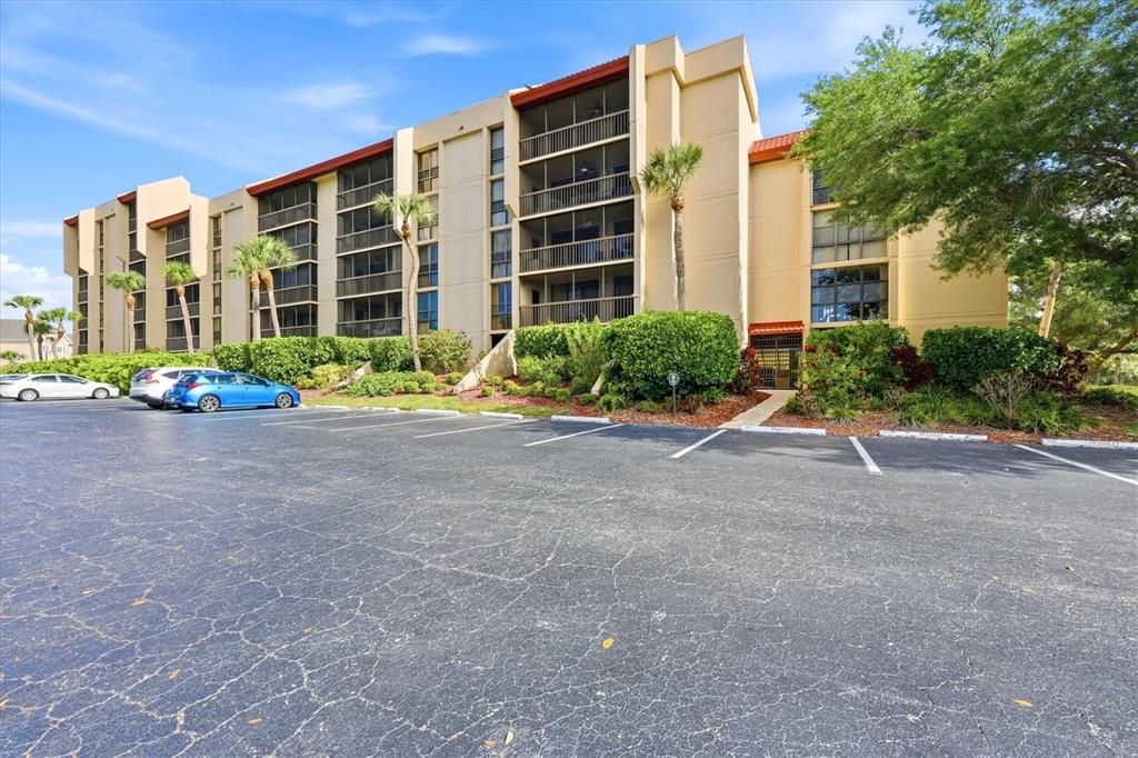 For Sale: $207,900 (3 beds, 2 baths, 1097 Square Feet)