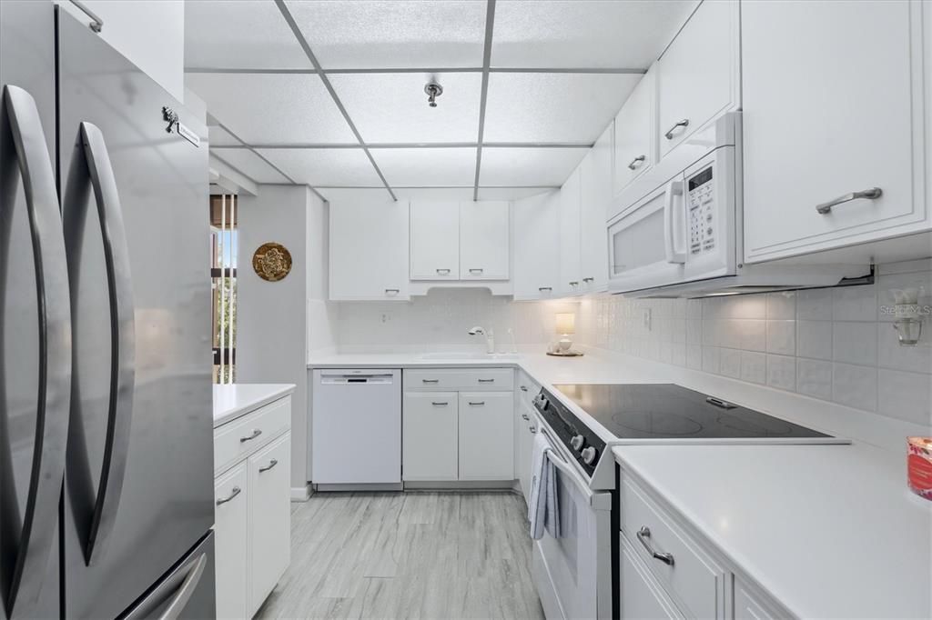 For Sale: $207,900 (3 beds, 2 baths, 1097 Square Feet)