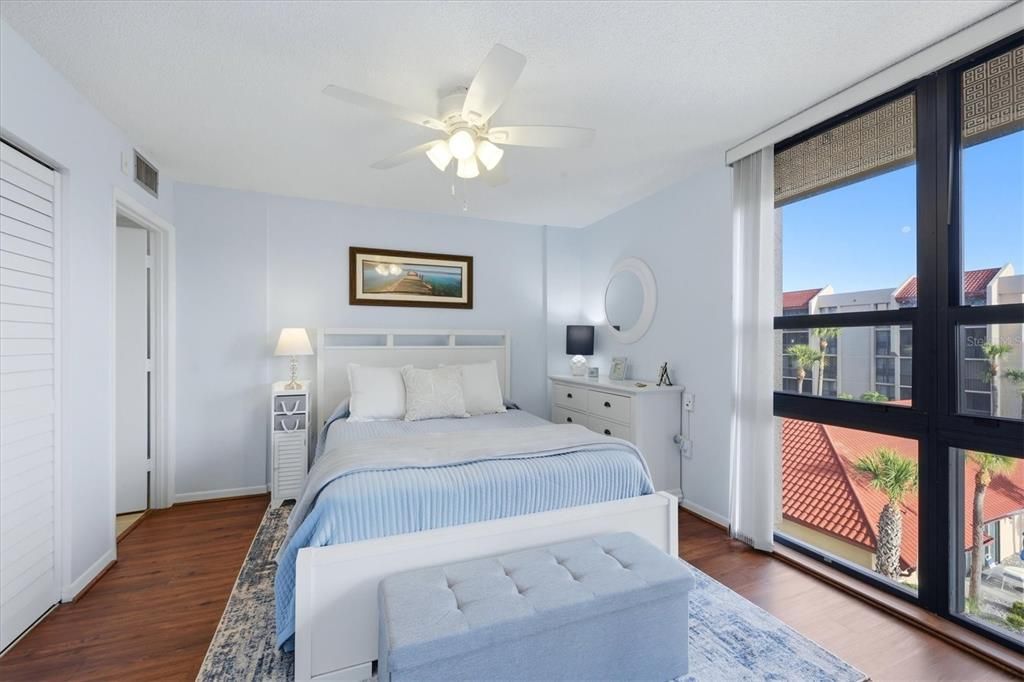 For Sale: $207,900 (3 beds, 2 baths, 1097 Square Feet)