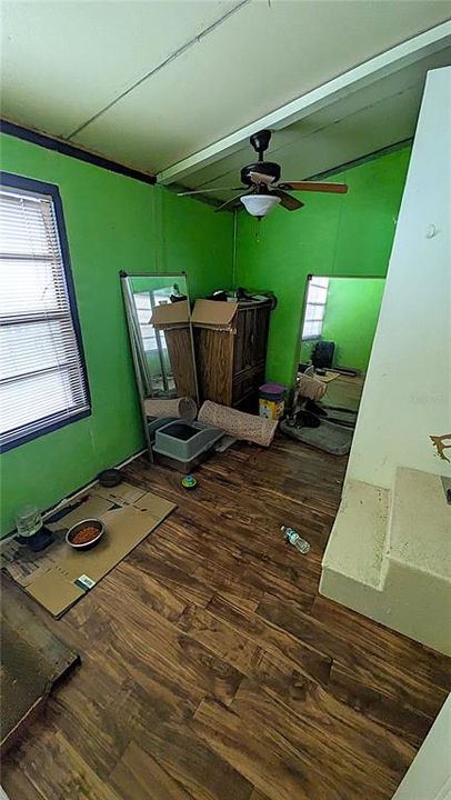 For Sale: $78,000 (1 beds, 1 baths, 624 Square Feet)