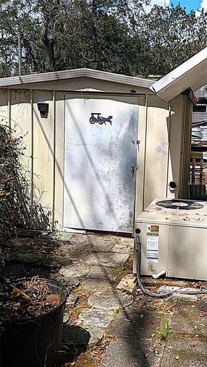 For Sale: $78,000 (1 beds, 1 baths, 624 Square Feet)