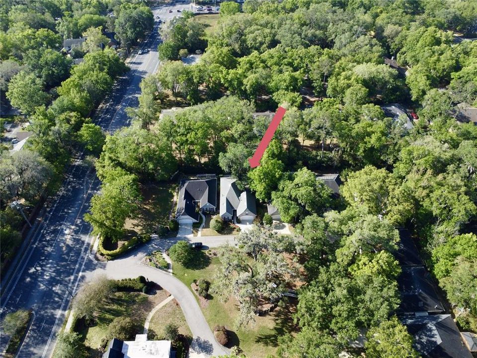 Под контрактом: $399,900 (3 спален, 2 ванн, 2052 Квадратных фут)