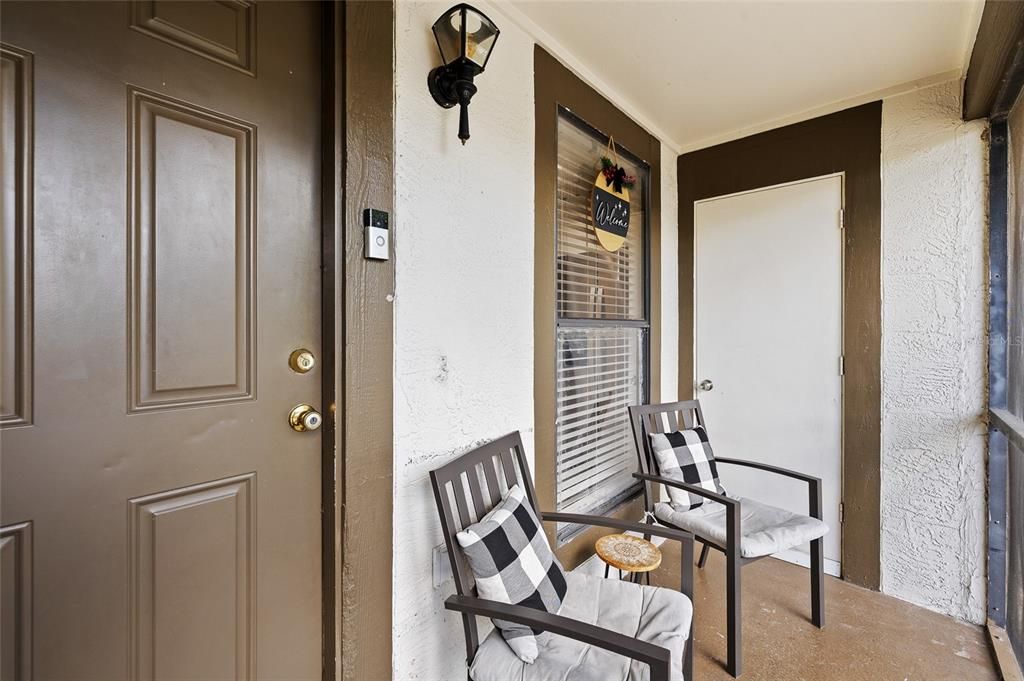 待售: $235,000 (2 贝兹, 2 浴室, 1030 平方英尺)