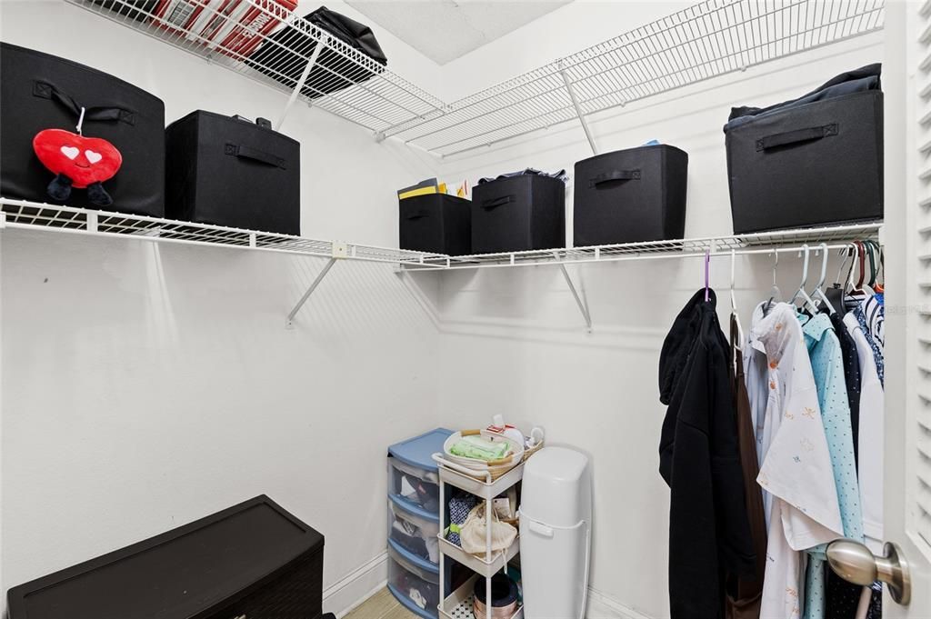 待售: $235,000 (2 贝兹, 2 浴室, 1030 平方英尺)